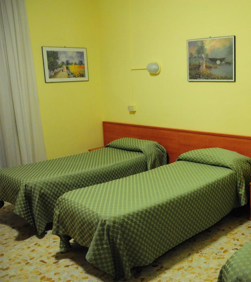 Albergo Casa Lupi Guidonia Montecelio Exterior photo