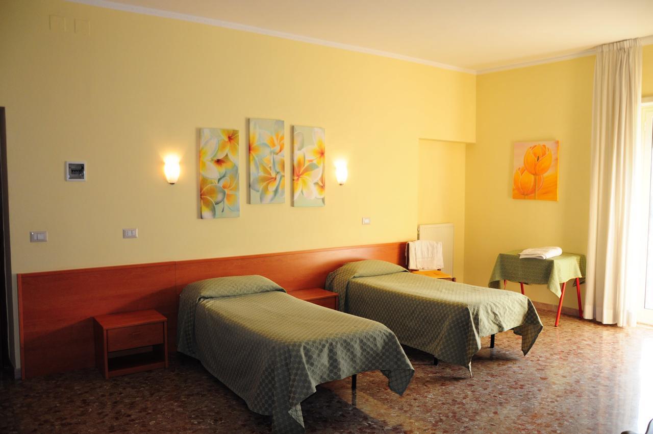 Albergo Casa Lupi Guidonia Montecelio Exterior photo